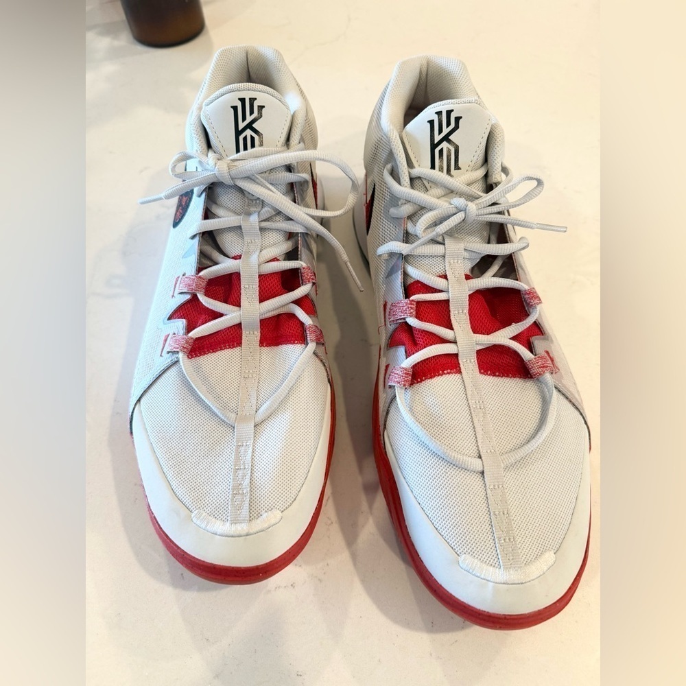 Nike Kyrie Flytrap 6 cobblestone university red black basketball sneakers 18 - Picture 3 of 7